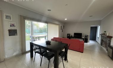 Venta casa de 4 ambientes con piscina en Barrio El Hípico - Ranelagh