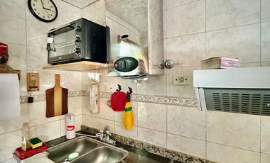 CASA APTO DOS FAMILIAS EN PH SOBRE LOTE DE 52 X 10, COCHERA, FONDO LIBRE CON PISCINA