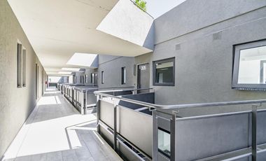 Venta  Departamento 3 ambientes con Jardín en Nuevo Beccar Central