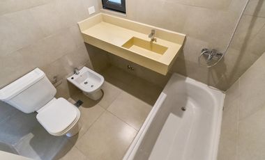 Venta  Departamento 3 ambientes con Jardín en Nuevo Beccar Central