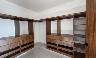 Casa en Venta enorme jardín fraccionamiento Rio del Dorado