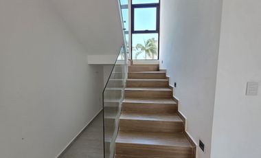 Casa en Venta enorme jardín fraccionamiento Rio del Dorado