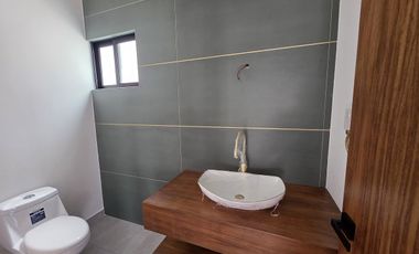 Casa en Venta enorme jardín fraccionamiento Rio del Dorado