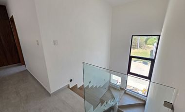 Casa en Venta enorme jardín fraccionamiento Rio del Dorado