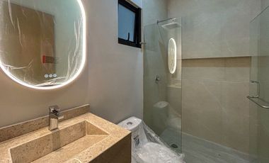 Casa en Venta de UN PISO con 3 RECAMARAS  Lomas de la Rioja