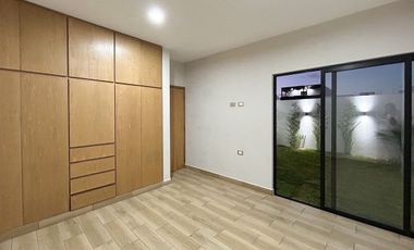 Casa en Venta de UN PISO con 3 RECAMARAS  Lomas de la Rioja