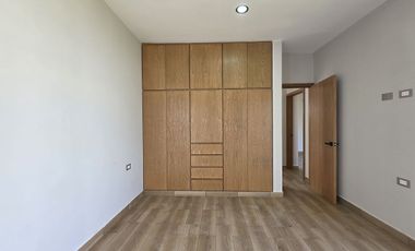 Casa en Venta de UN PISO con 3 RECAMARAS  Lomas de la Rioja