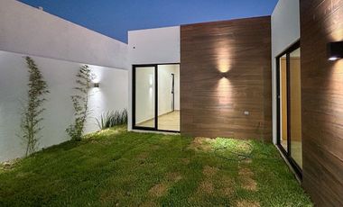 Casa en Venta de UN PISO con 3 RECAMARAS  Lomas de la Rioja