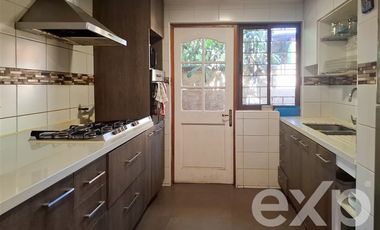 Casa en Venta en Vicuña Mackenna, metro Vicente Valdes