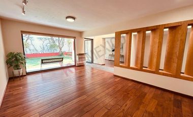 Casa en Condominio en Renta en San Jerónimo Lídice. Tu refugio privado con Jardín, Terraza y Conectividad.