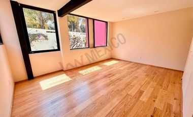 Casa en Condominio en Renta en San Jerónimo Lídice. Tu refugio privado con Jardín, Terraza y Conectividad.