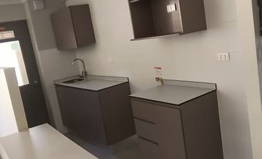 Departamento en arriendo c/ estacionamiento en Centro de Machalí
