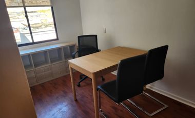 DEPARTAMENTO EN PLENO CENTRO PARA OFICINA