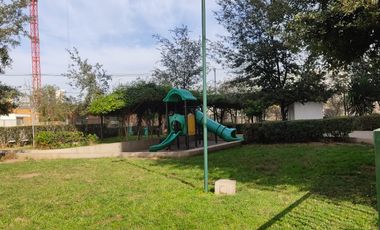 POR VIAJE METRO MACUL DEPTO 2HAB 2BA  EST 2BOD