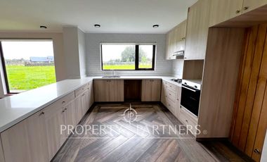 Moderna casa se arrienda a 8 minutos Colegio Alemán, Puerto Varas