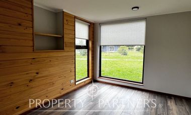 Moderna casa se arrienda a 8 minutos Colegio Alemán, Puerto Varas