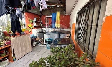 Gran Casa Negocio 5 Deptos. en Quinta Normal