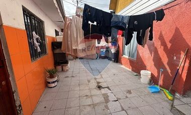 Gran Casa Negocio 5 Deptos. en Quinta Normal