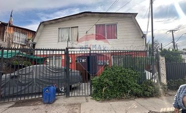 Gran Casa Negocio 5 Deptos. en Quinta Normal