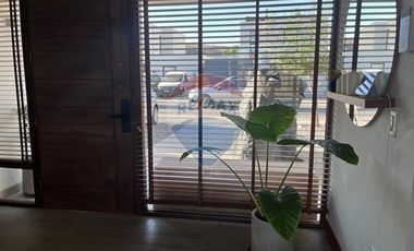 Casa Las Loicas, Colina 3D+4B, Piscina y Jardín