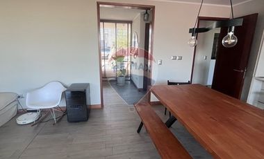 Casa Las Loicas, Colina 3D+4B, Piscina y Jardín