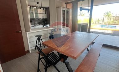 Casa Las Loicas, Colina 3D+4B, Piscina y Jardín