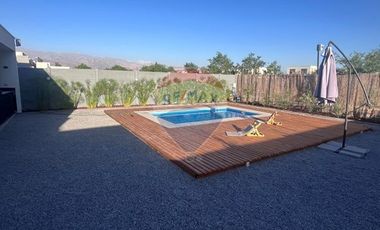 Casa Las Loicas, Colina 3D+4B, Piscina y Jardín