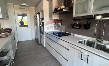 Casa Las Loicas, Colina 3D+4B, Piscina y Jardín