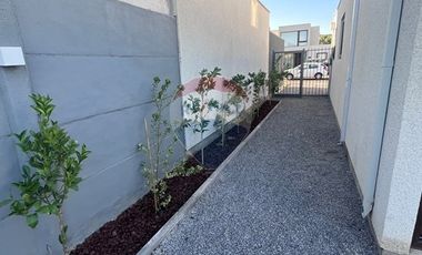Casa Las Loicas, Colina 3D+4B, Piscina y Jardín