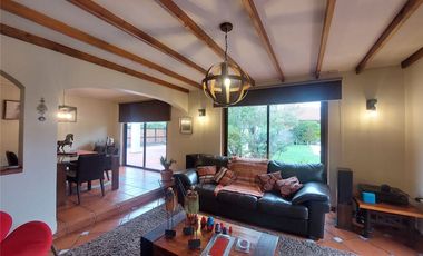 Casa en exclusivo sector de Santa Cruz