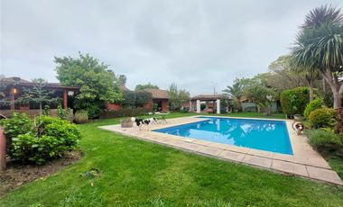 Casa en exclusivo sector de Santa Cruz