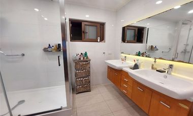 Casa en exclusivo sector de Santa Cruz