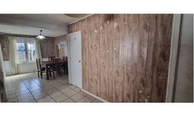 CASA EN VENTA OPORTUNIDAD A PASOS METRO LO CRUZAT