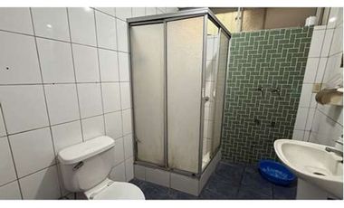 CASA EN VENTA OPORTUNIDAD A PASOS METRO LO CRUZAT