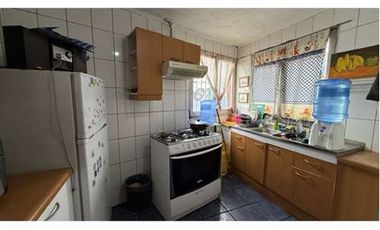 CASA EN VENTA OPORTUNIDAD A PASOS METRO LO CRUZAT