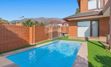 VENTA Casa No perimetral 4D-4B-3E-Piscina