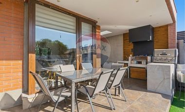 VENTA Casa No perimetral 4D-4B-3E-Piscina