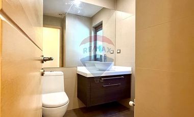 ESPECTACULAR CASA 560 M2 CONSTRUIDOS
