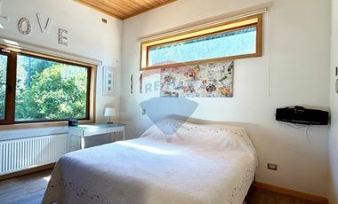 ESPECTACULAR CASA 560 M2 CONSTRUIDOS