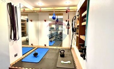 ESPECTACULAR CASA 560 M2 CONSTRUIDOS