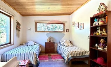 ESPECTACULAR CASA 560 M2 CONSTRUIDOS