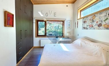 ESPECTACULAR CASA 560 M2 CONSTRUIDOS