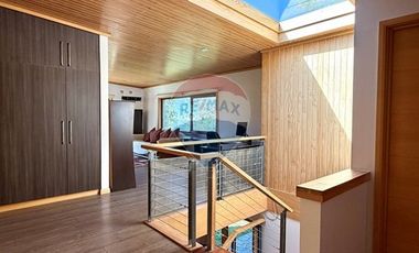 ESPECTACULAR CASA 560 M2 CONSTRUIDOS