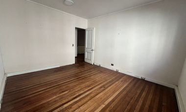 A PASOS DE AV SAN MARTIN