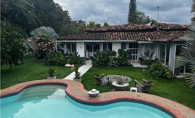 Casa campestre en condominio para la venta en viterbo, Caldas!!!