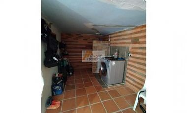 VENTA DE CASA EN EL BARRIO SAN LUIS