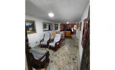 VENTA DE CASA EN EL BARRIO SAN LUIS