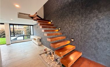 ARRIENDO CASA ECO SOSTENIBLE EN CONJUNTO COTA