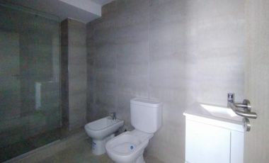 Departamento   4 Ambientes al Frente Piso  8 H  Con gran balcón- General San Martin