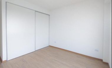 Departamento   4 Ambientes al Frente Piso  8 H  Con gran balcón- General San Martin